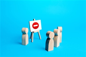 Un assuré social doit être informé de la possibilité d'être entendu avant de subir une sanction